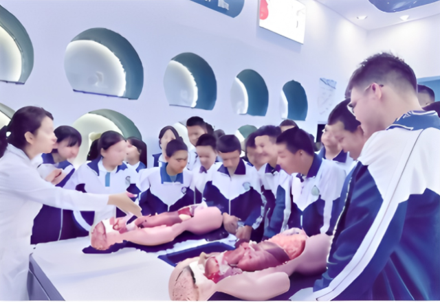 平羅縣紅十字會舉辦“急救小衛(wèi)士”研學活動