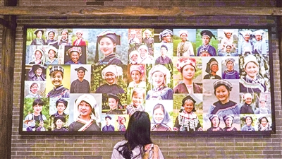     8月24日，記者來到廣西民族博物館，見到這幅展現(xiàn)各民族笑臉的照片。廣西擁有壯、漢、瑤、苗、侗、仫佬、毛南、回、京、彝、水、仡佬12個世居民族，少數(shù)民族人口占廣西總?cè)丝诘?9%。